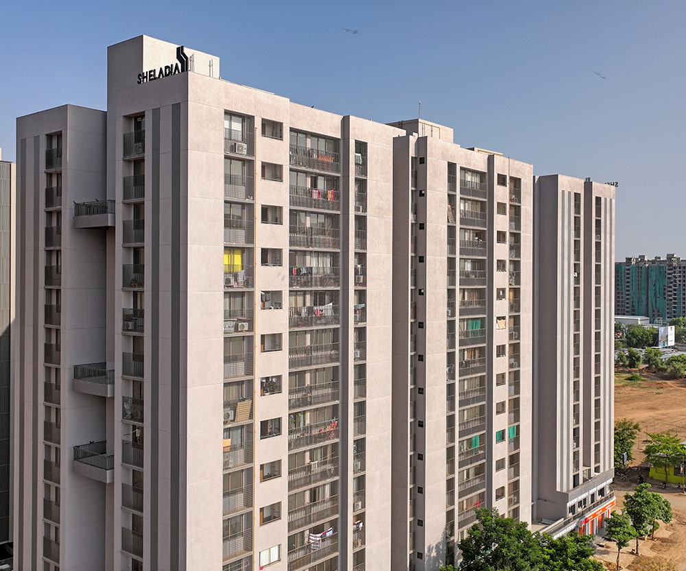 3 BHK Living & Shops Play Area